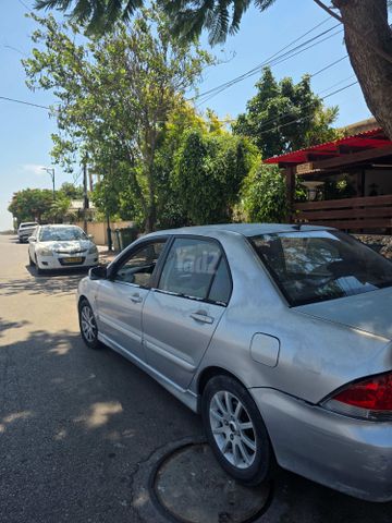 מיצובישי לנסר