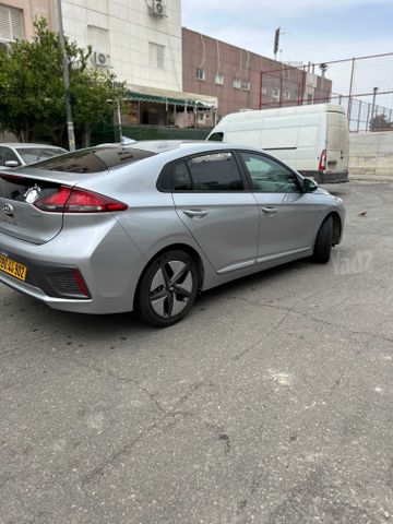 יונדאי איוניק