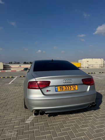 אאודי S8