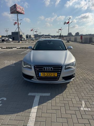 אאודי S8