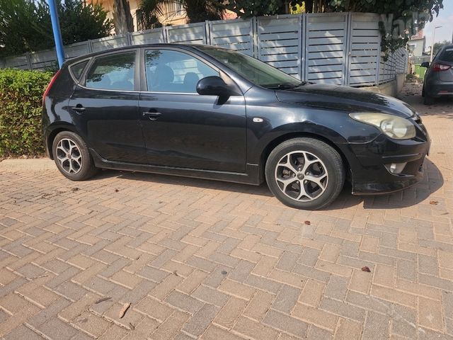 יונדאי i30