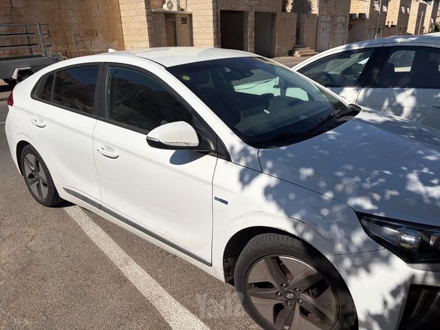 יונדאי איוניק