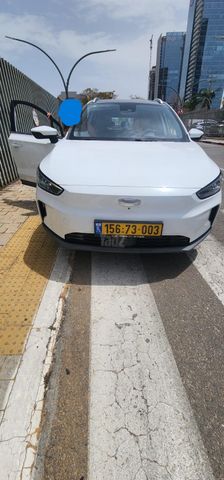 מודעת רכב ג׳ילי Geometry C