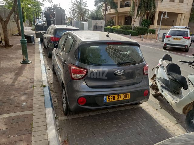 יונדאי i10