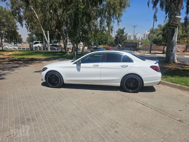 מרצדס-בנץ C-class