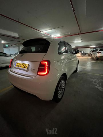 פיאט 500E