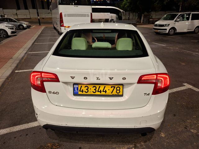 וולוו S60