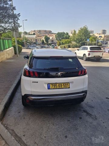 פיג'ו 3008