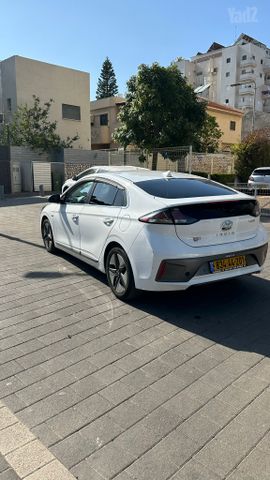 יונדאי איוניק