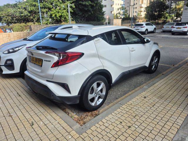 טויוטה C-HR