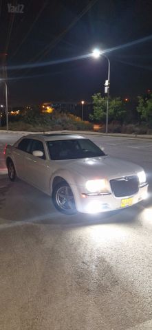 מודעת רכב קרייזלר 300