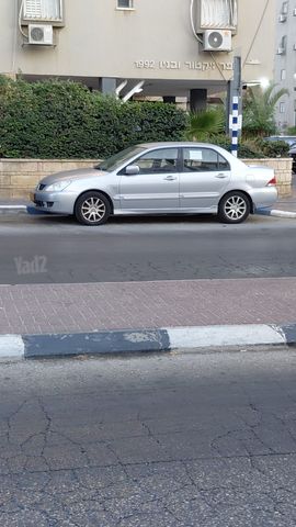 מודעת רכב מיצובישי לנסר