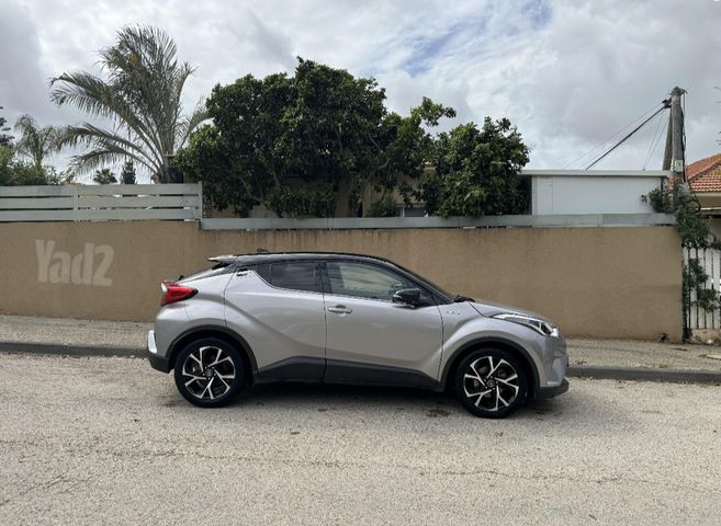 טויוטה C-HR