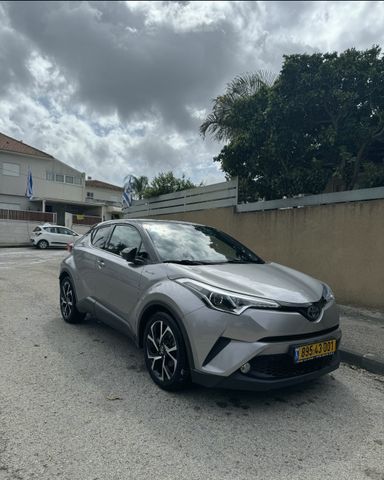 טויוטה C-HR