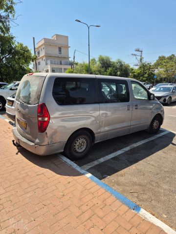 יונדאי H-1 / i800