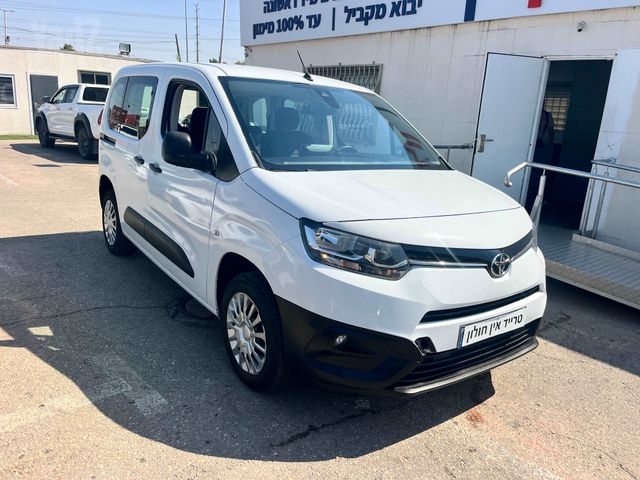 טויוטה פרואייס סיטי