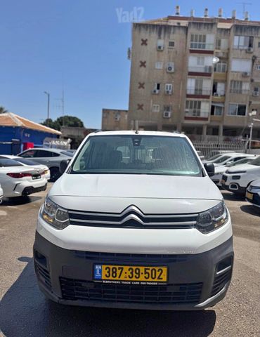 מודעת רכב סיטרואן ברלינגו