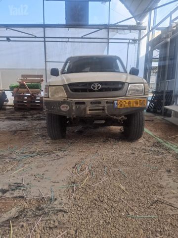 מודעת רכב טויוטה היילקס