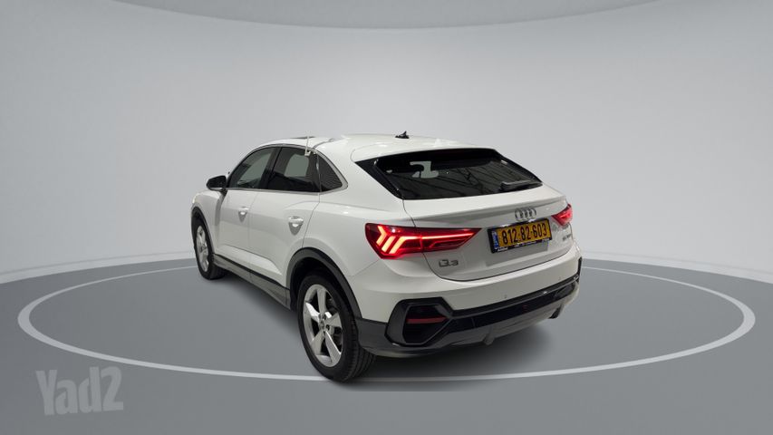 אאודי Q3