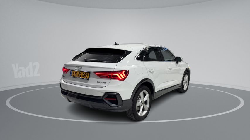 אאודי Q3