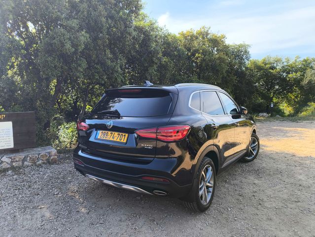 מודעת רכב אם ג'י EHS PHEV
