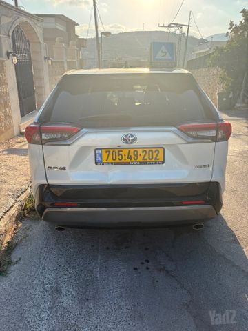 טויוטה RAV4