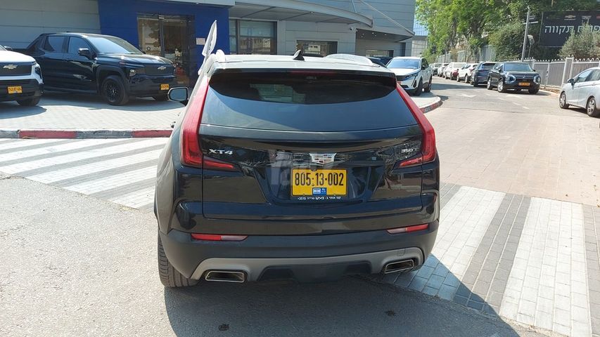 קאדילק XT4