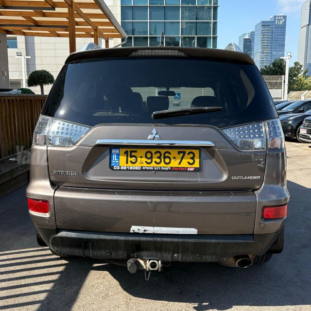 מיצובישי אאוטלנדר