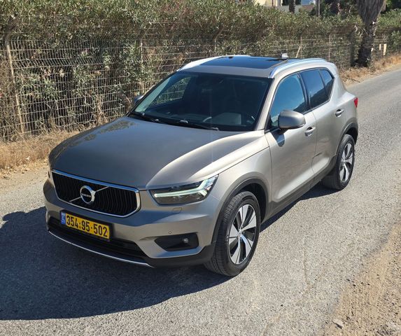 מודעת רכב וולוו XC40