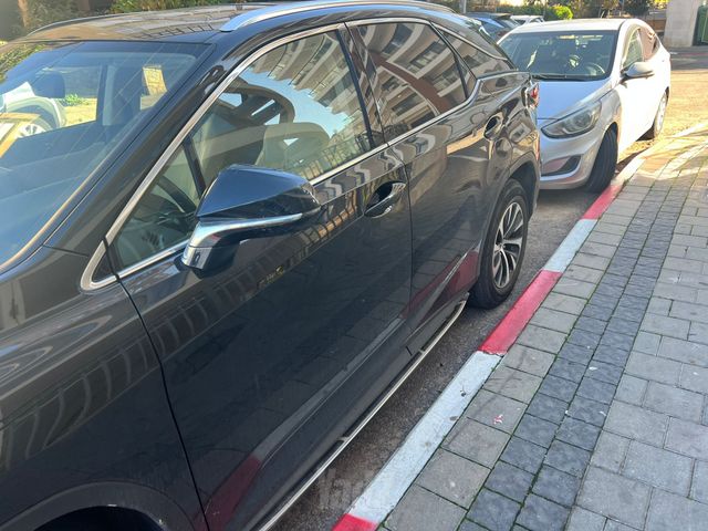 מודעת רכב לקסוס RX