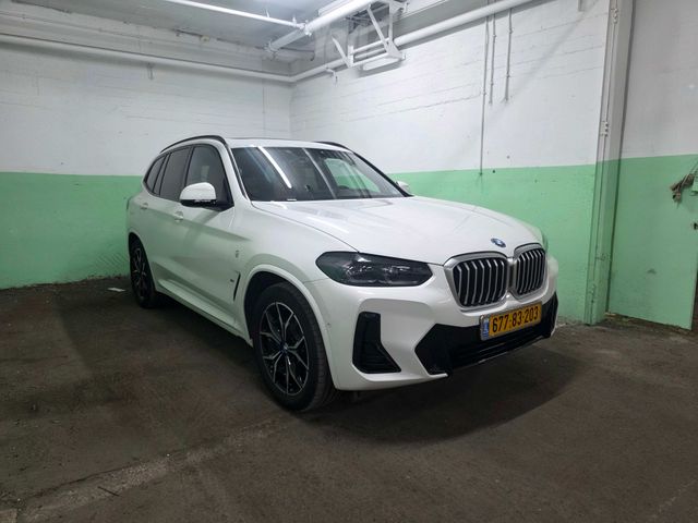 ב מ וו X3