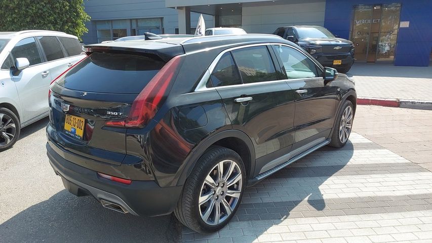 קאדילק XT4