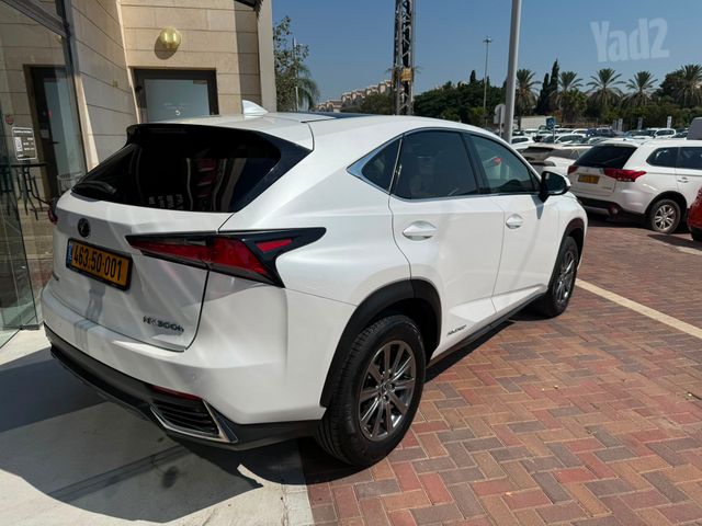 לקסוס NX
