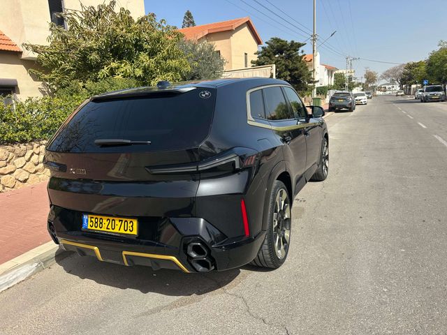 ב מ וו XM