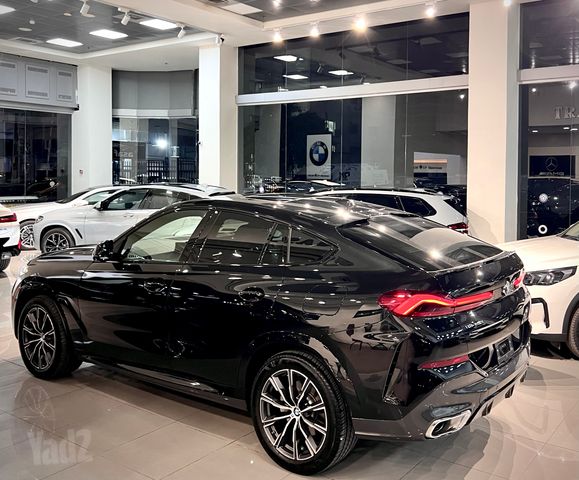 ב מ וו X6