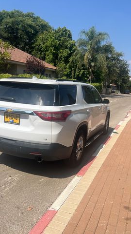 שברולט טראוורס