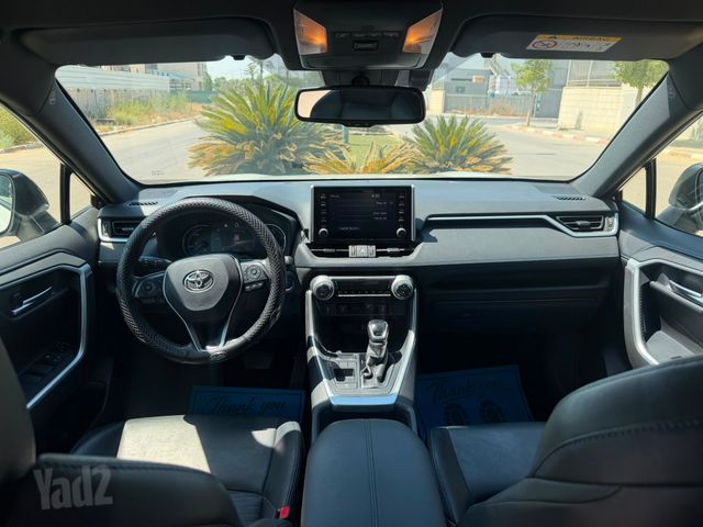 טויוטה RAV4