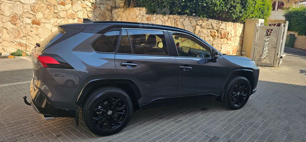 טויוטה RAV4