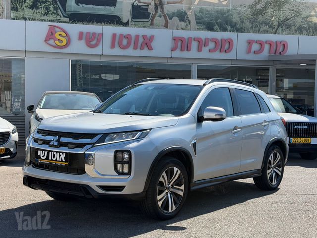 מודעת רכב מיצובישי ASX