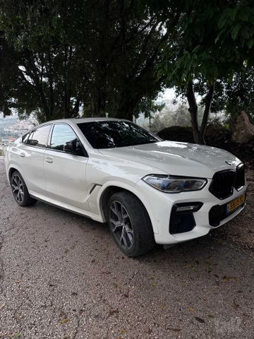 ב מ וו X6