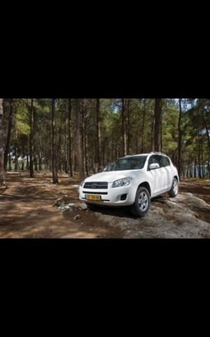 מודעת רכב טויוטה RAV4