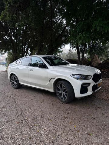 ב מ וו X6