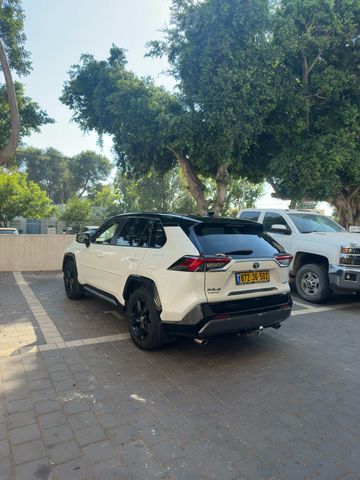 טויוטה RAV4