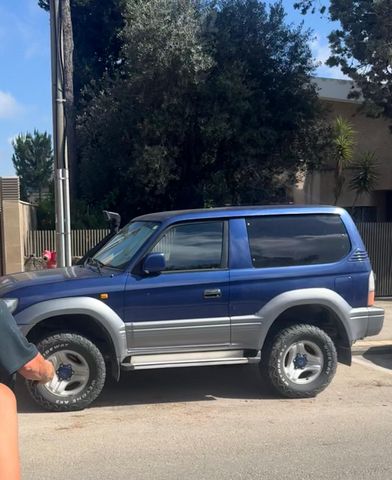 מודעת רכב טויוטה לנד קרוזר