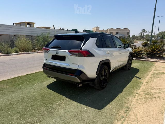 טויוטה RAV4