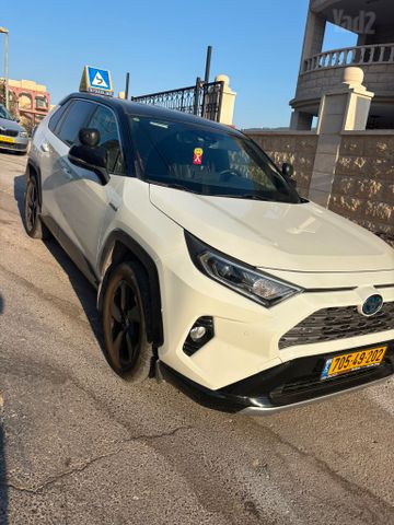 טויוטה RAV4