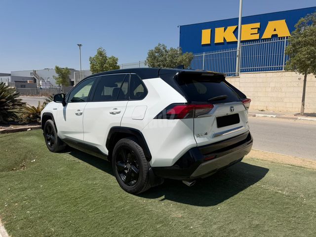 טויוטה RAV4