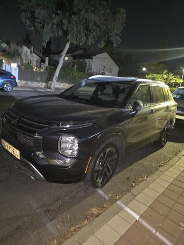 מיצובישי אאוטלנדר