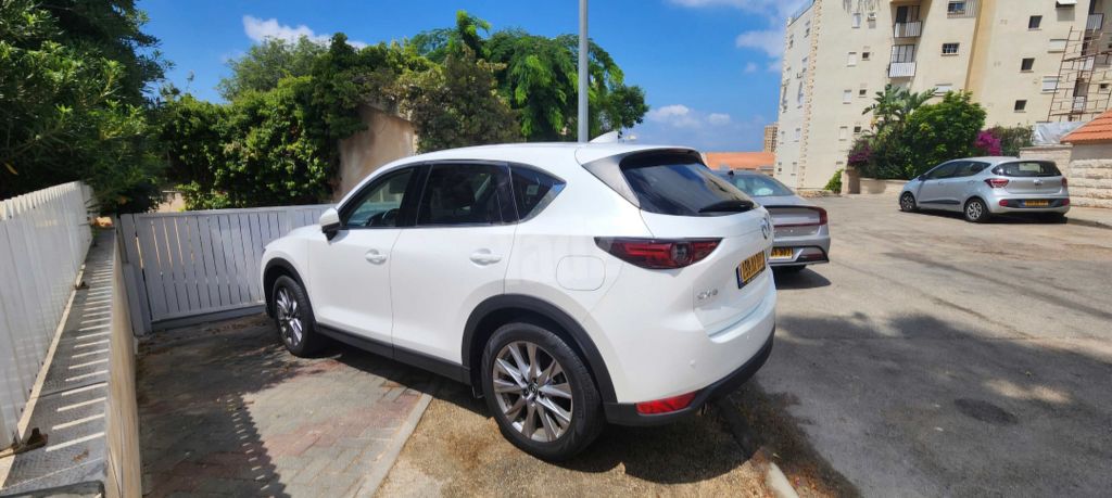 מודעת רכב מאזדה CX-5