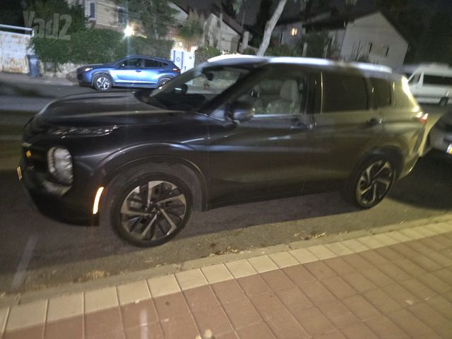 מיצובישי אאוטלנדר